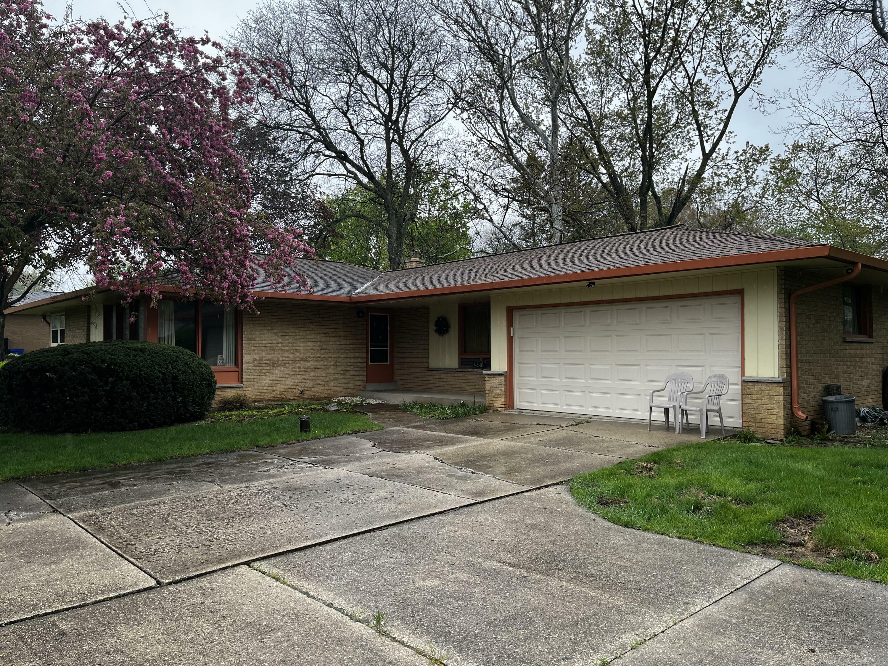 Property Photo: 2645 Sheraton Rd WI 53005