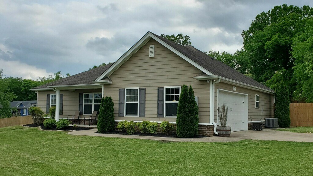 Property Photo:  3750 Kedron Rd  TN 37174 