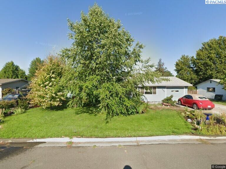 Property Photo: 2043 Howell WA 99354