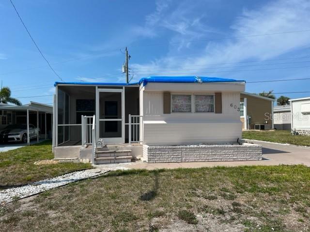 Property Photo: 603 S Waterway FL 34285
