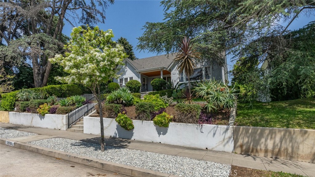 Property Photo: 5838 Bright Avenue CA 90601