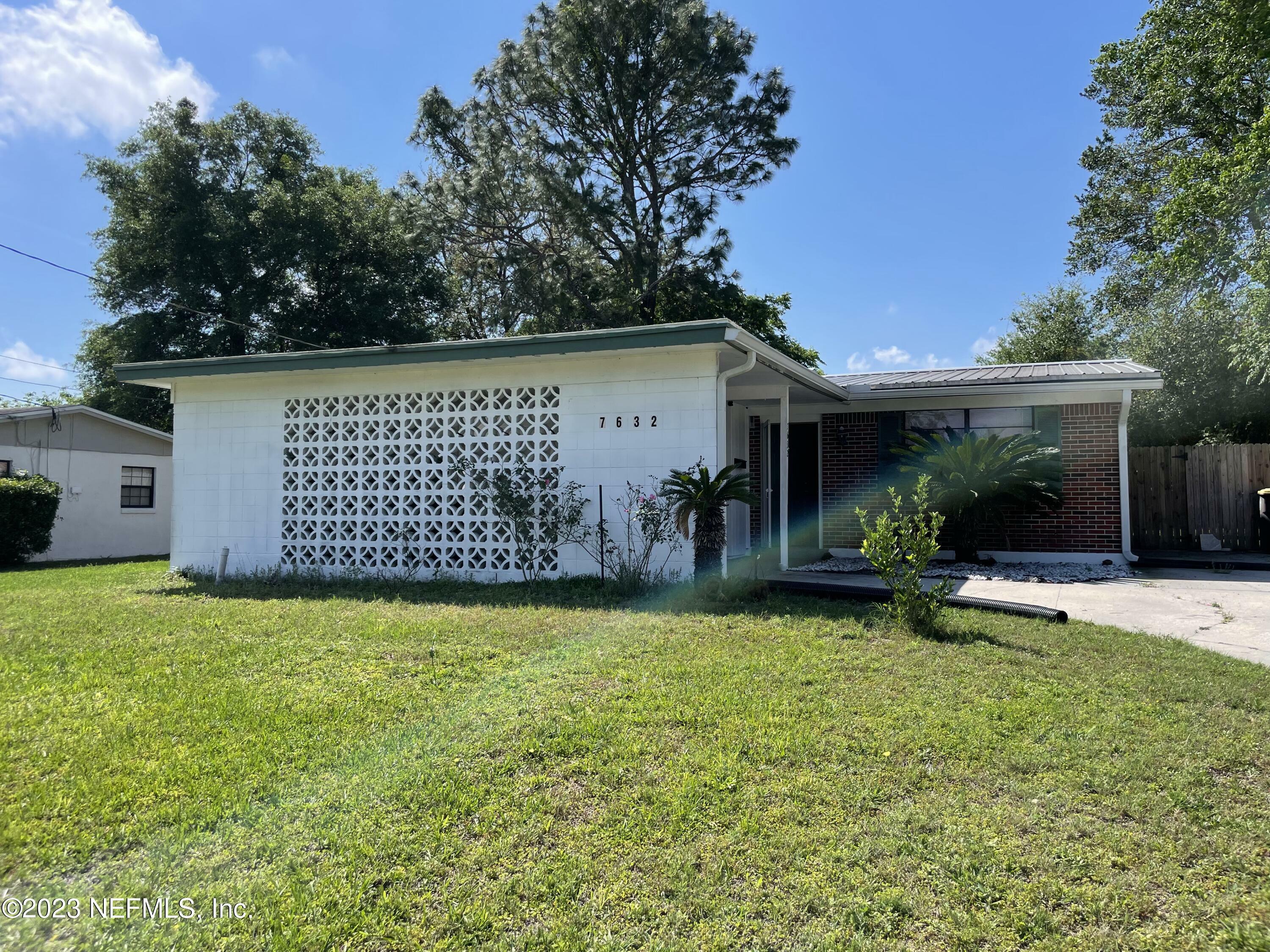 Property Photo:  7632 Vale Drive  FL 32221 