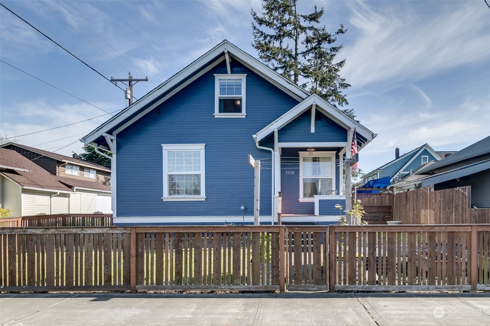 Property Photo:  1510 17th Street  WA 98201 