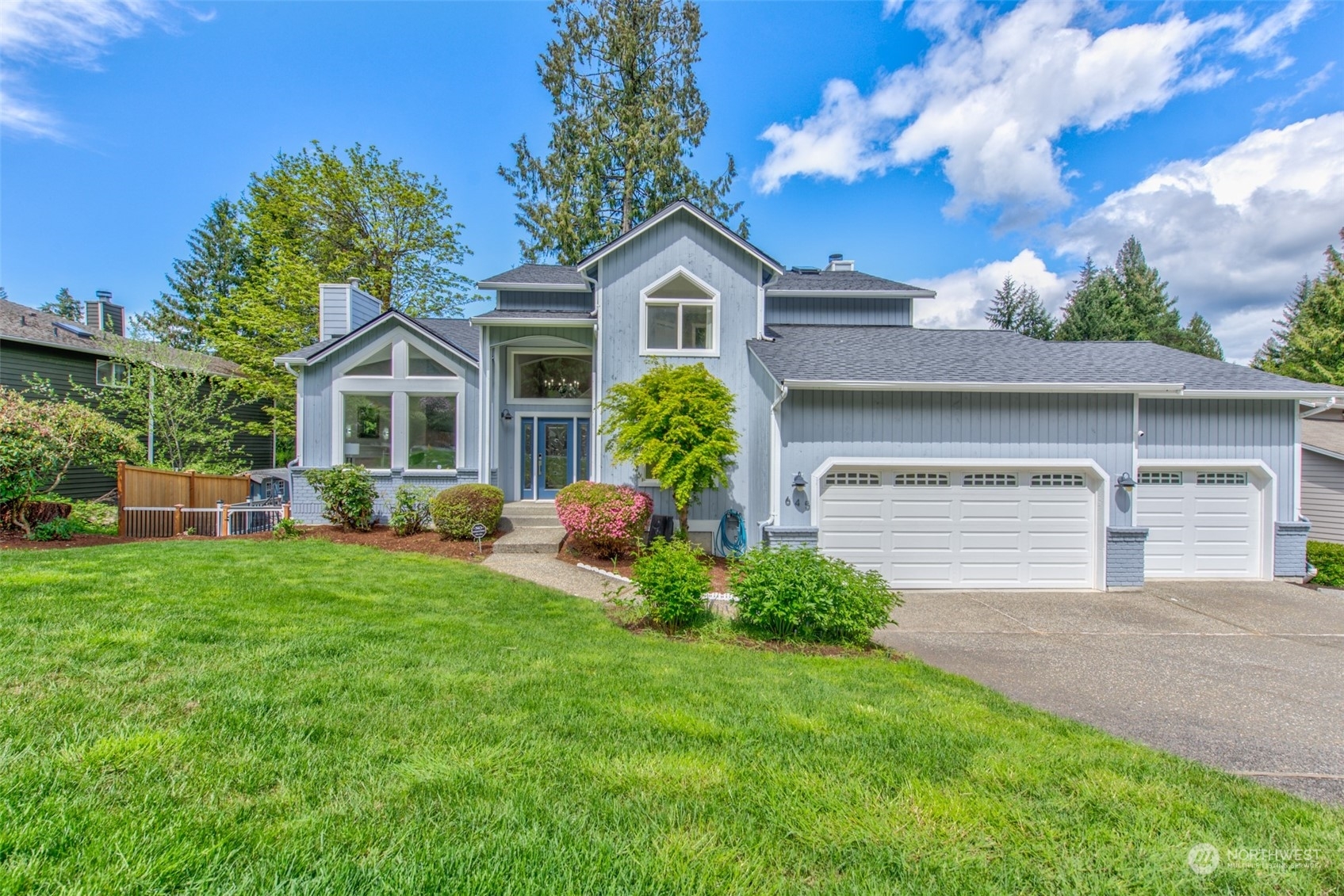 645 Mount Logan Drive SW  Issaquah WA 98027 photo