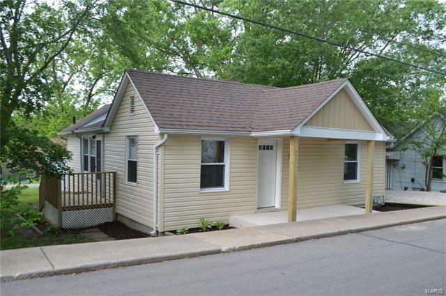 Property Photo:  110 Gray Street  MO 63028 