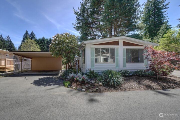 2 bed Gig Harbor home for sale 10414 Peacock Hill Avenue NW 8, Gig