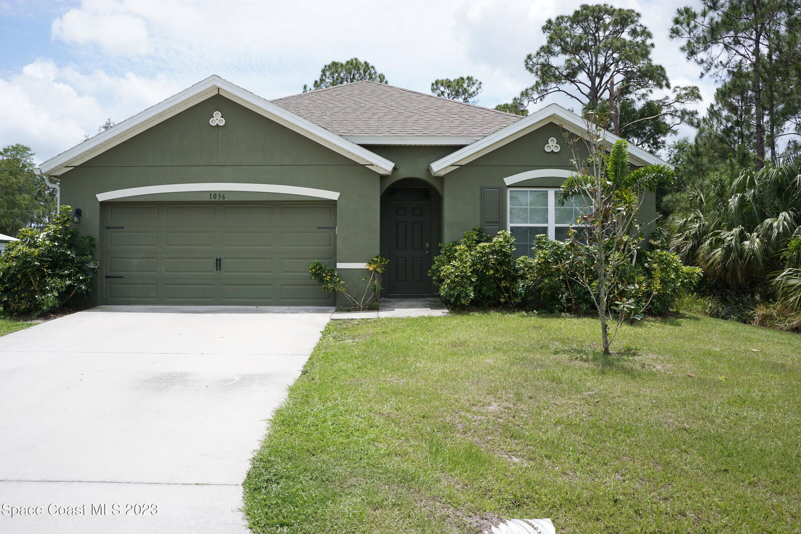 Property Photo: 1036 Sablon Street SE FL 32909