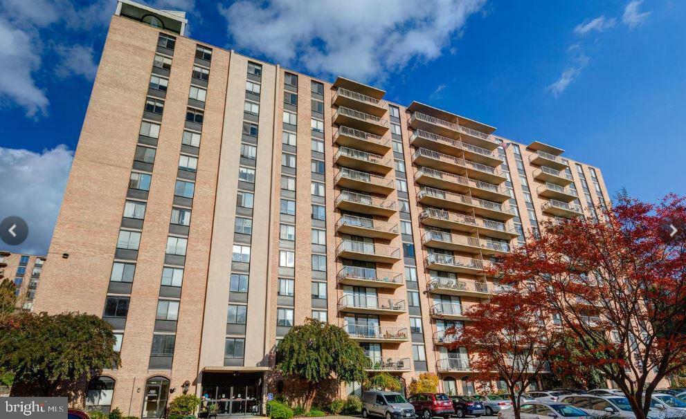 Property Photo: 801 Yale Avenue 906 PA 19081