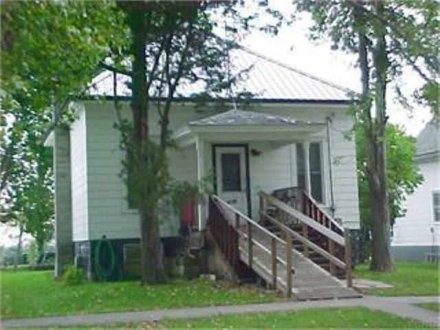 Property Photo:  307 NE 1st Street  IA 50676 