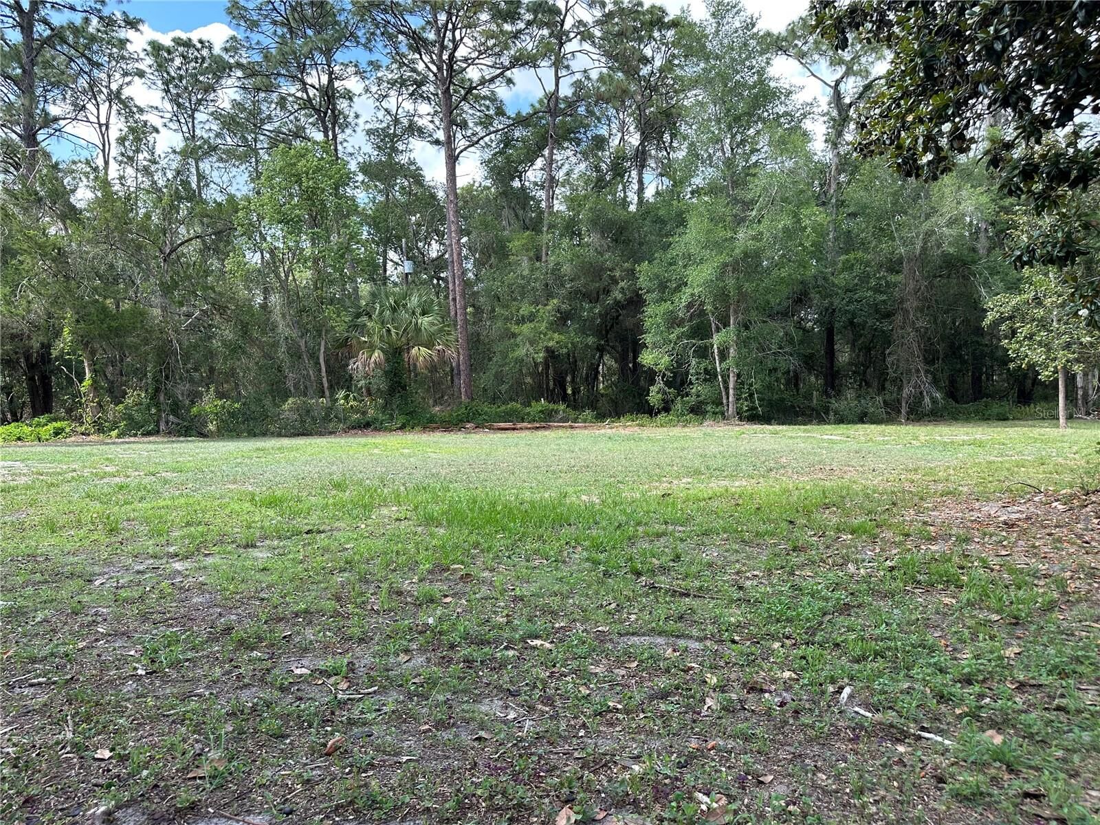 Property Photo:  18710 SE 87th Place  FL 32179