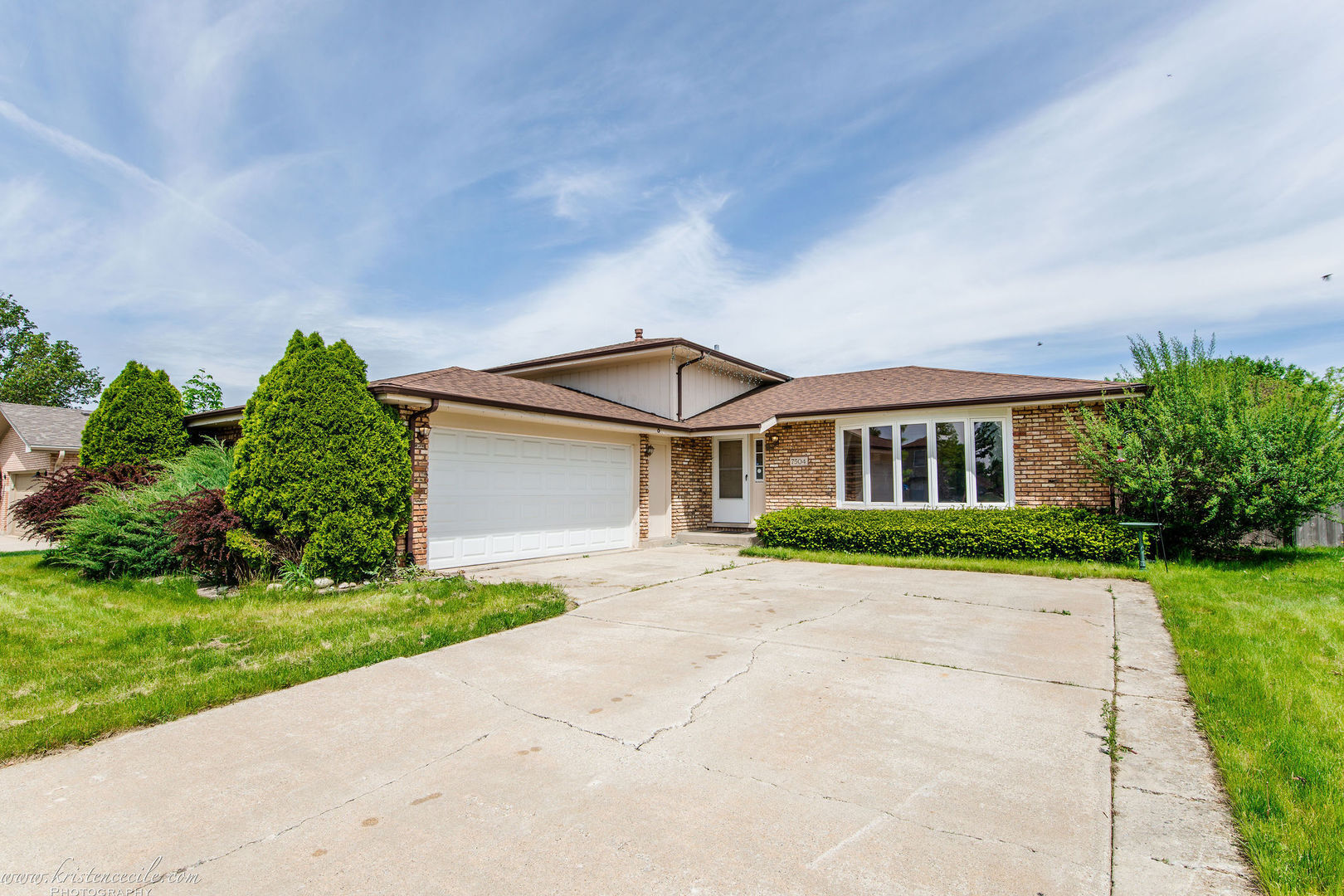 Property Photo: 7504 W Haystack Drive IL 60423