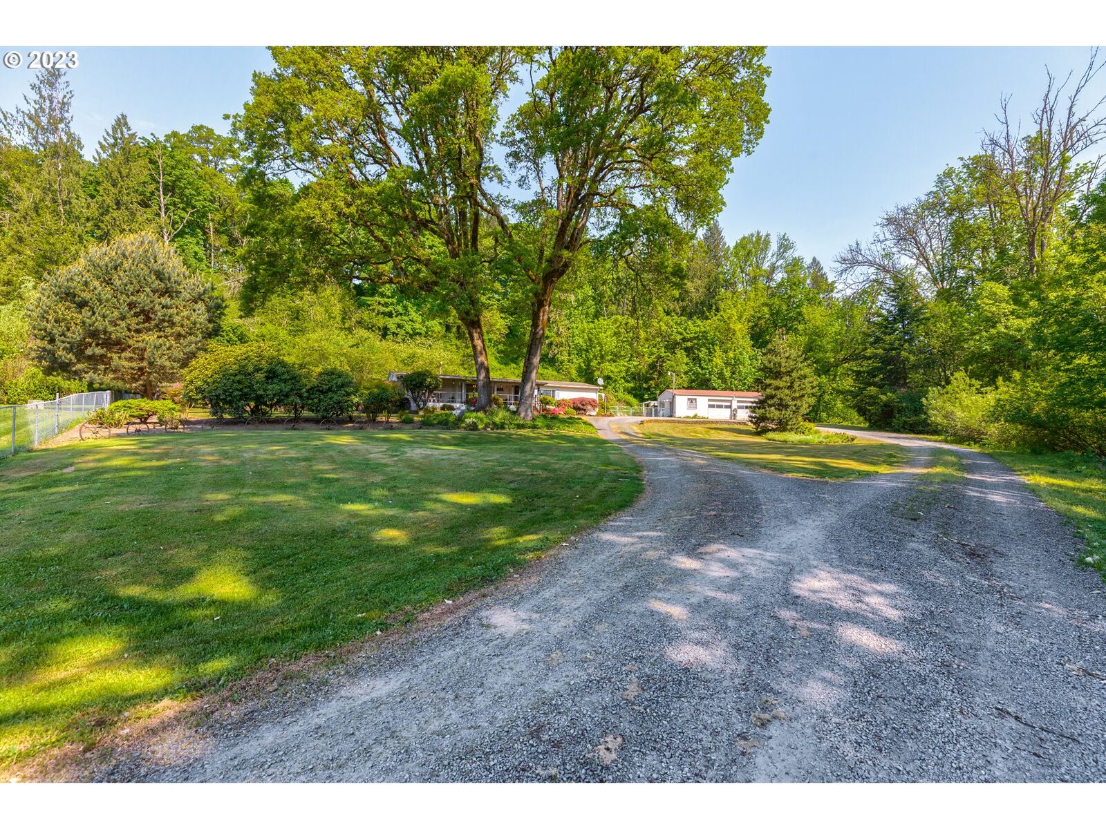 Property Photo:  215 E Scott Ave  WA 98674 