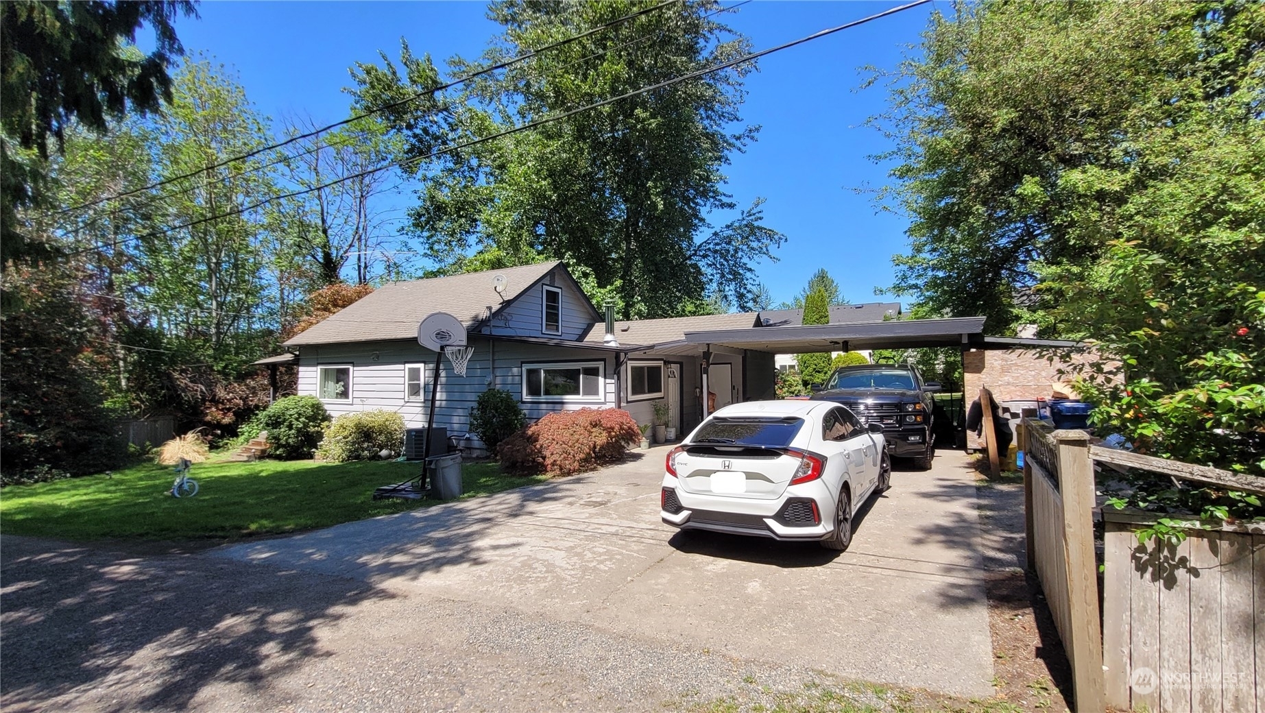 Property Photo:  10842 SE 190th Street  WA 98055 