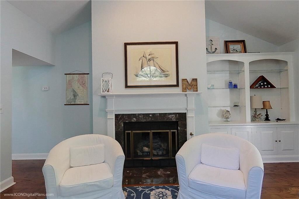 Property Photo:  521 Corey Lane  RI 02842 