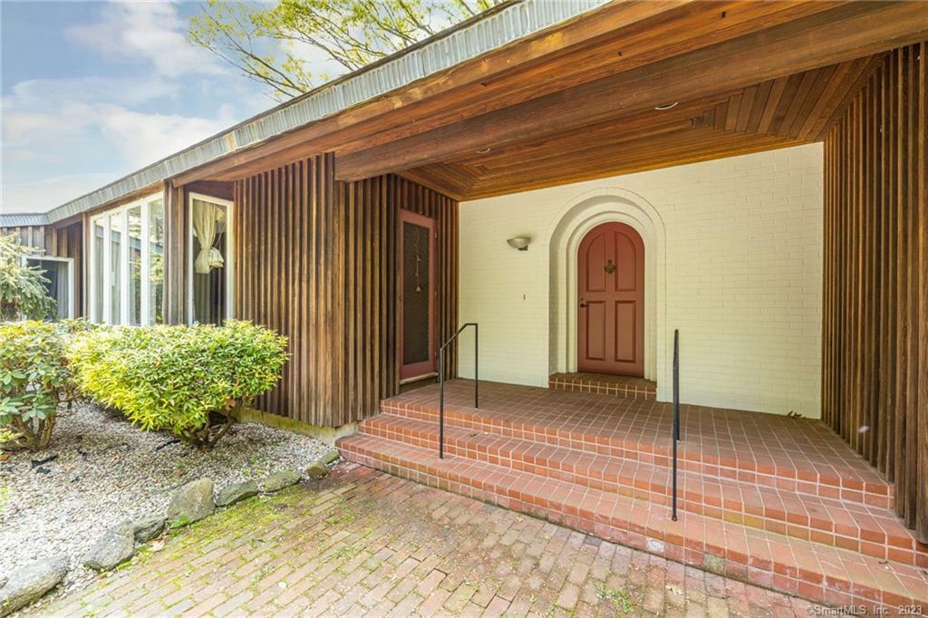 Property Photo: 125 Thornbush Road CT 06109