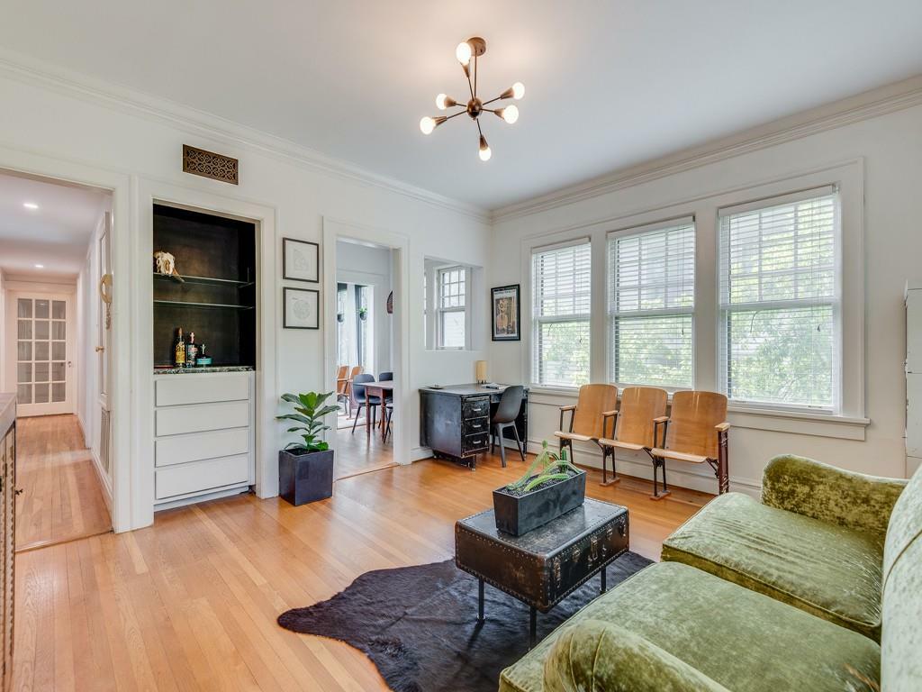 Property Photo: 633 Moreland Avenue NE 4 GA 30307
