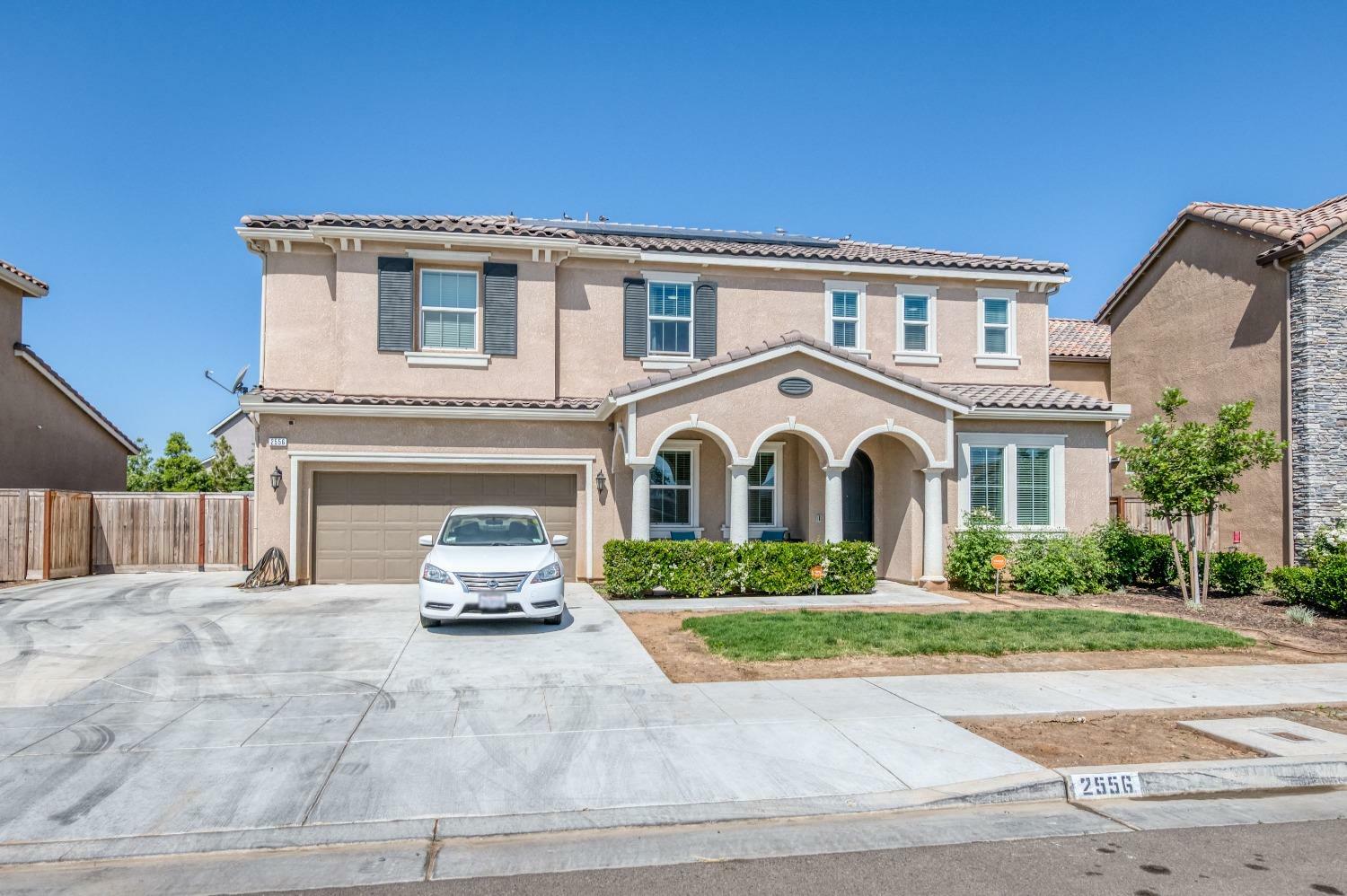 Property Photo: 2556 Highland Avenue CA 93619
