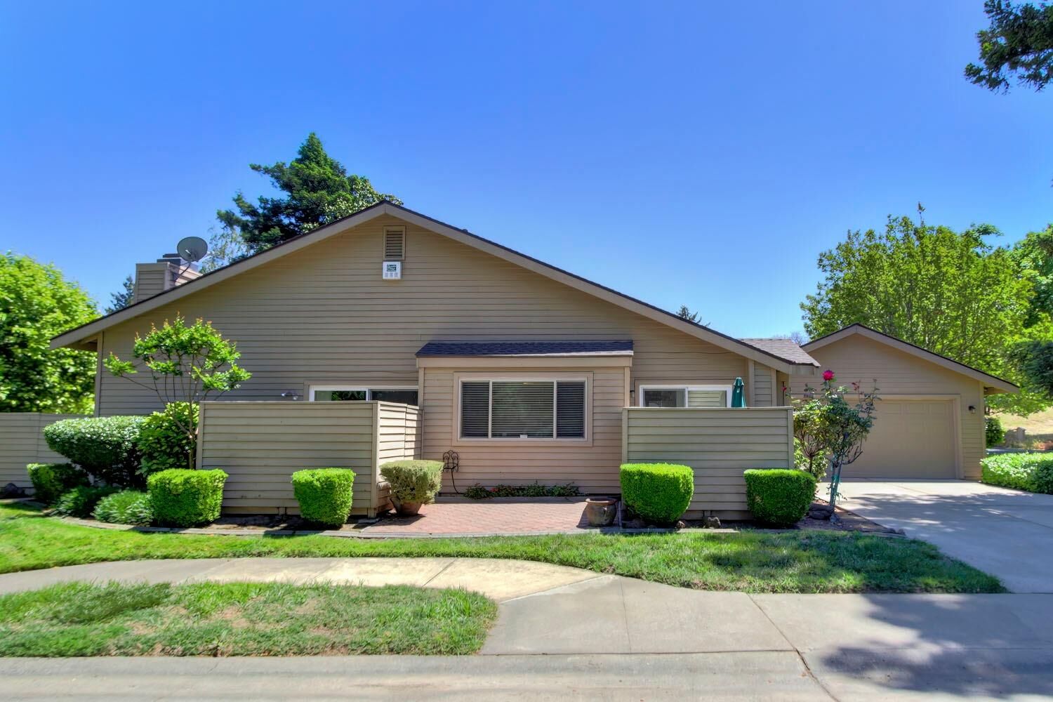 Property Photo:  161 Portinao Circle  CA 95831 