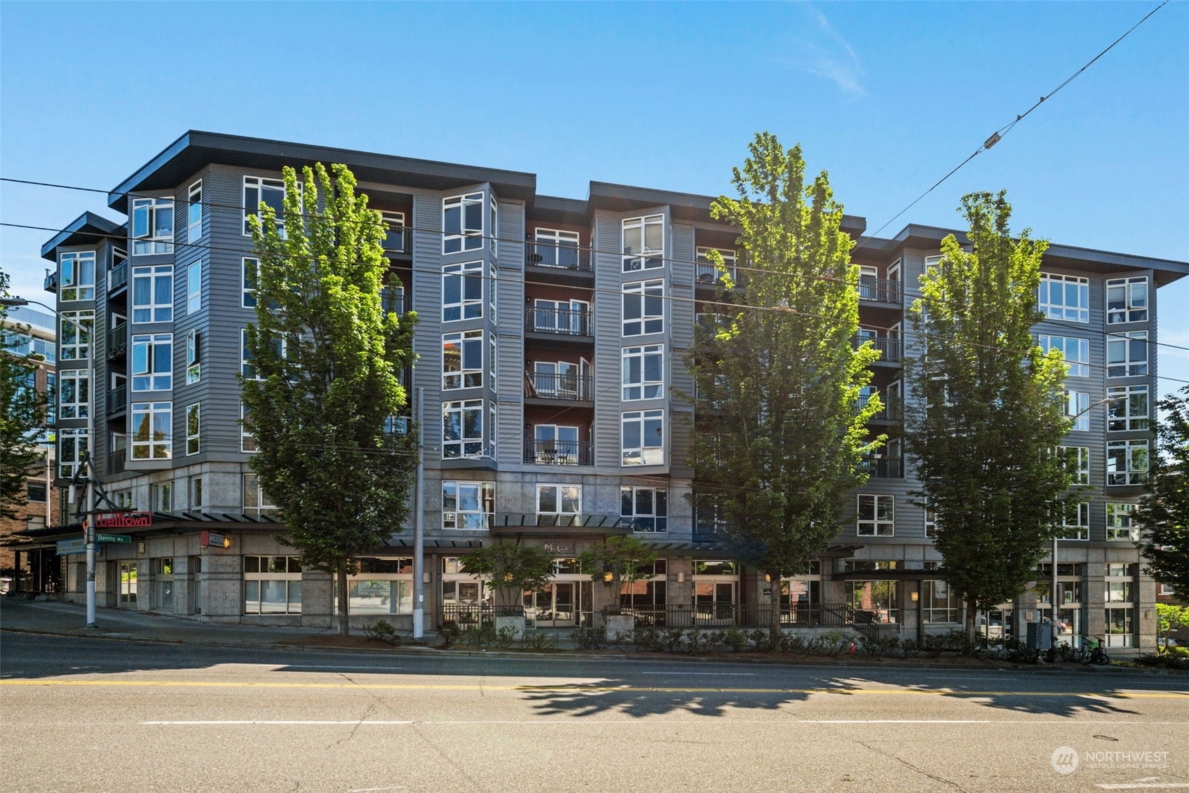 Property Photo:  159 Denny Way 408  WA 98109 