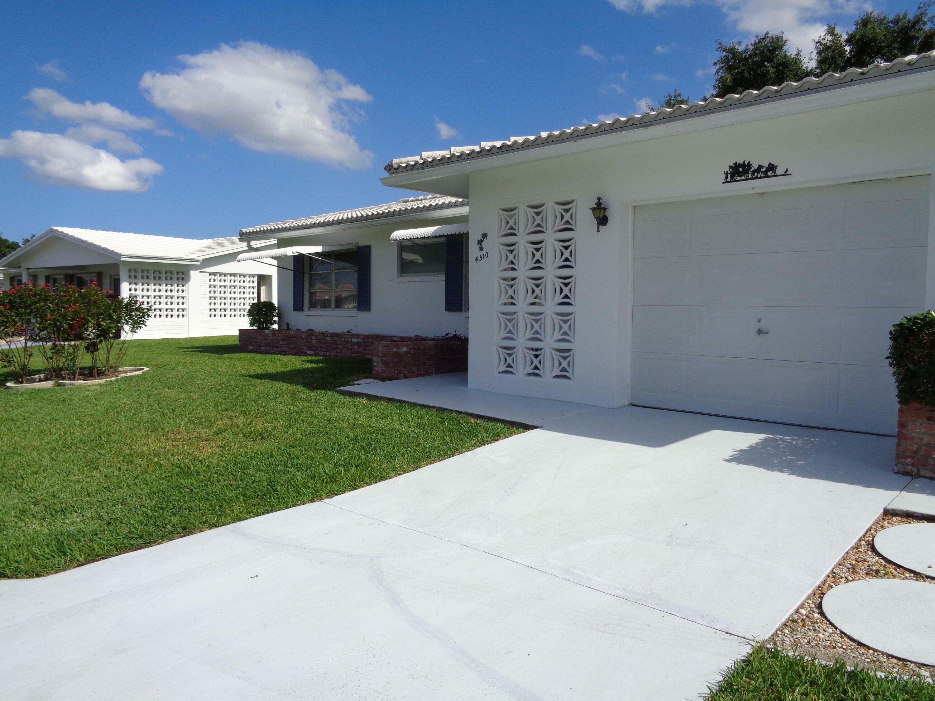 Property Photo:  4510 NW 48th Court  FL 33319 