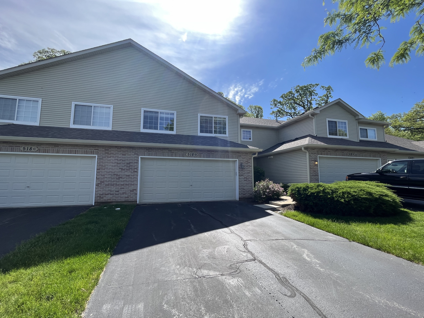 Property Photo:  518 Mallard Lane D  IL 60554 