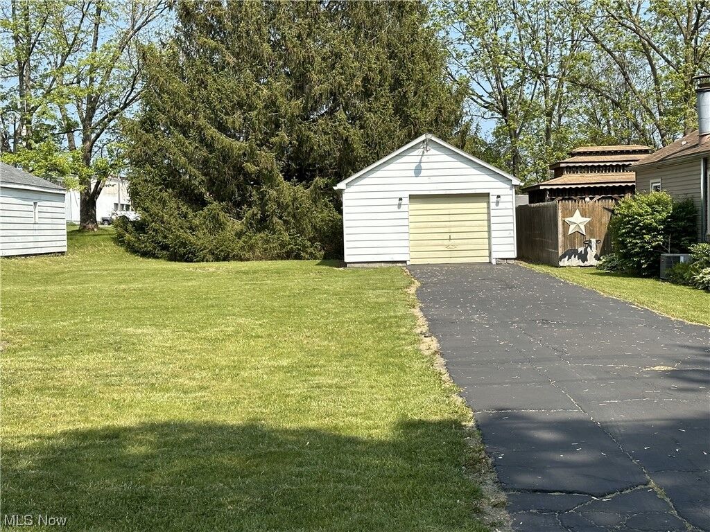 Property Photo: 177 N Navarre Avenue OH 44515