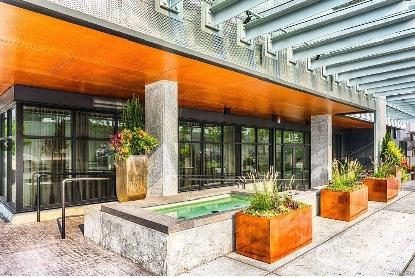 1085 103rd Avenue NE 216  Bellevue WA 98004 photo