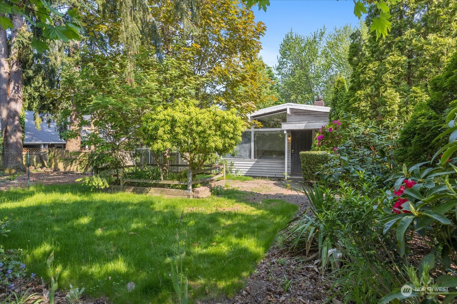 Property Photo:  8503 200th Street SW  WA 98026 