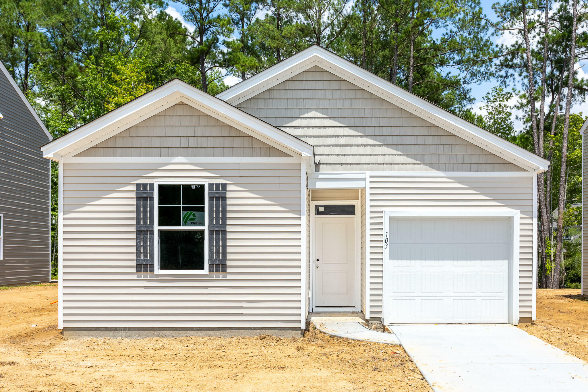 Property Photo:  103 Cloverleaf Street  SC 29483 