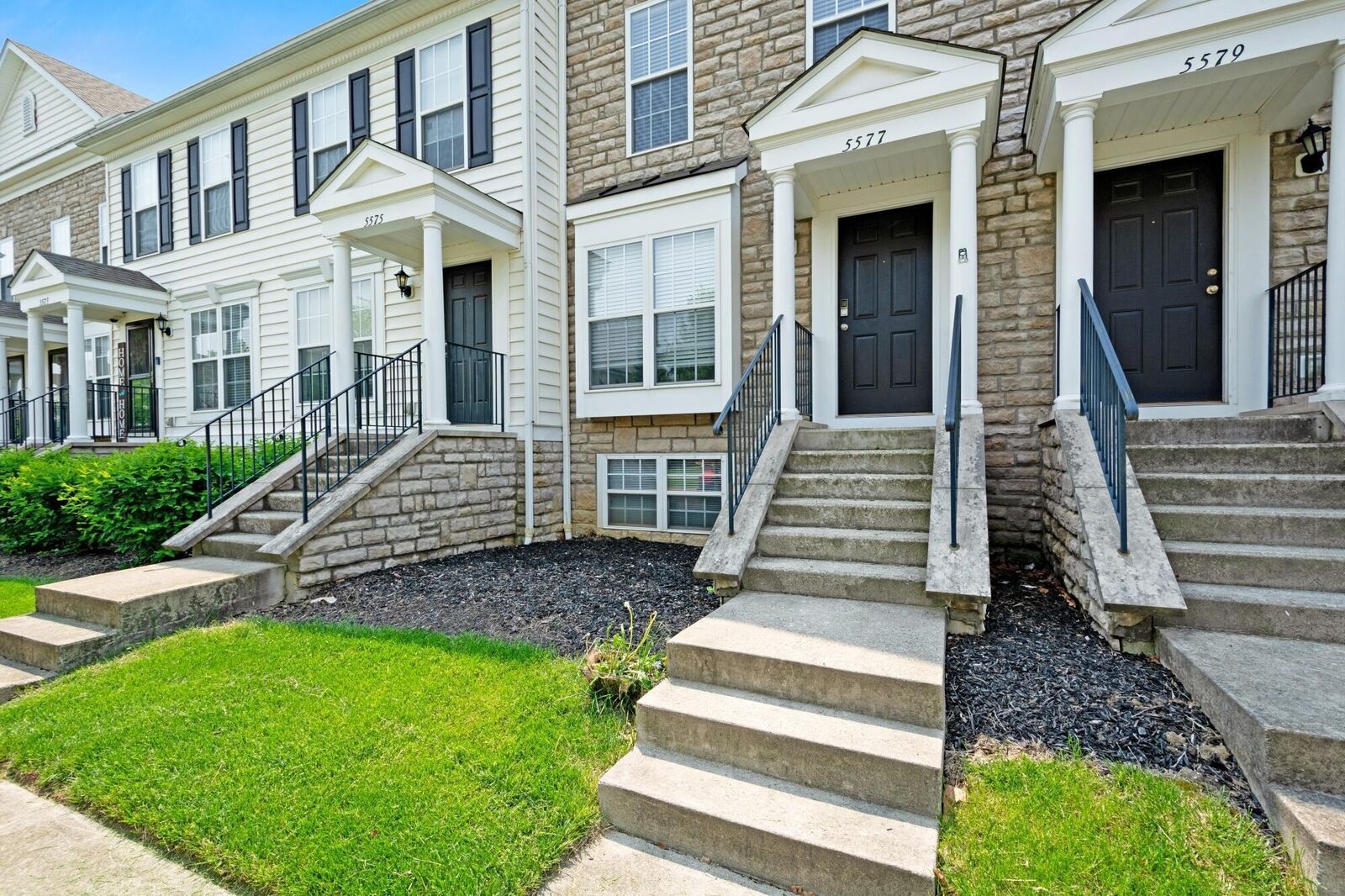 Property Photo:  5577 Crystal Falls Street  OH 43016 
