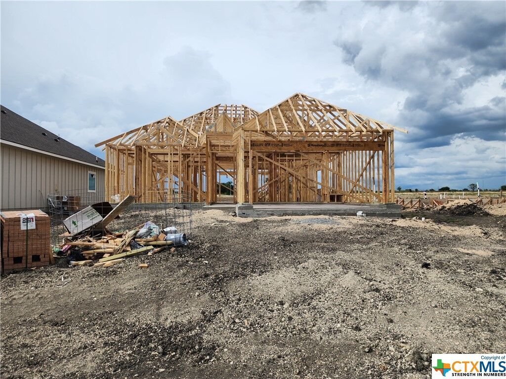 Property Photo:  928 James Parker Circle  TX 76542 