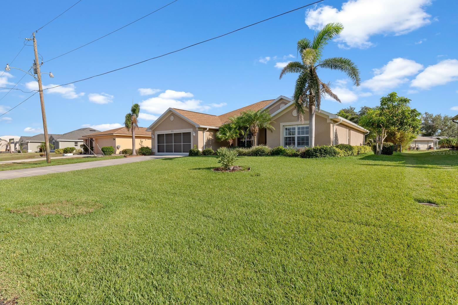 Property Photo:  2215 Oberon Lane  FL 33983 