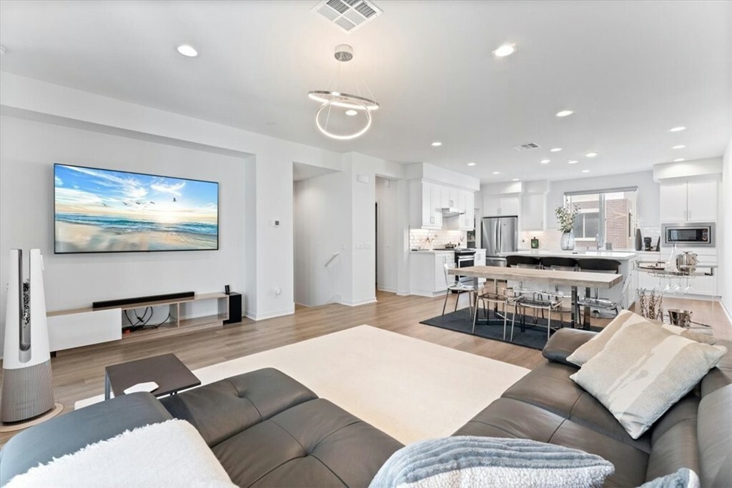 Property Photo: 172 Novel CA 92618