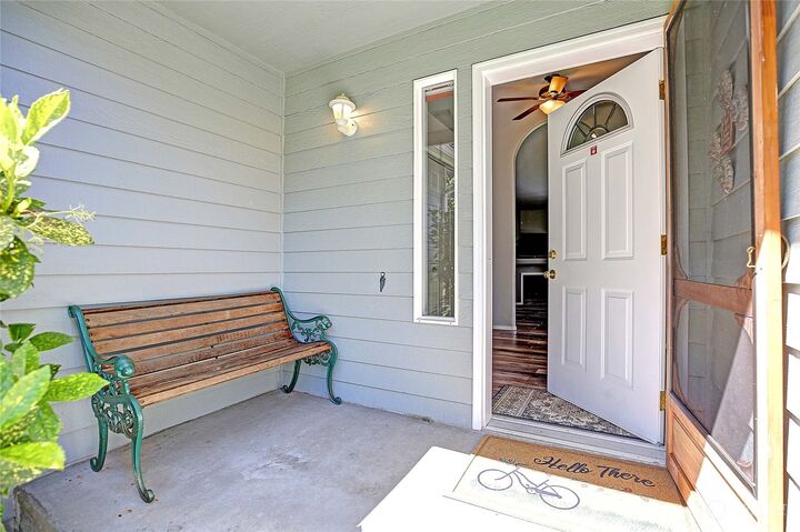 Property Photo:  120 Shawnee Lane  WA 98282 