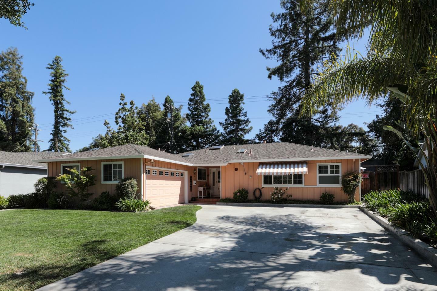 Property Photo:  2031 Laurelei Avenue  CA 95128 