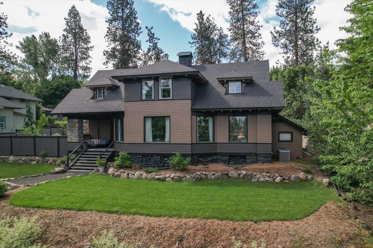 Property Photo:  2017 W 8th Ave  WA 99204 