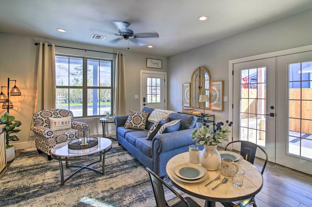 Property Photo: 502 Eagle St 202 TX 78624