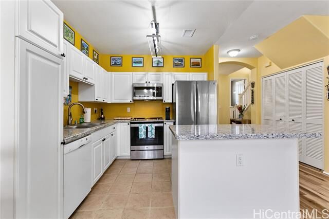 Property Photo:  91-1041 Kaileolea Drive 2A4  HI 96706 