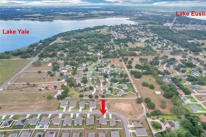 Property Photo:  13328 Lake Yale View Loop  FL 32735 