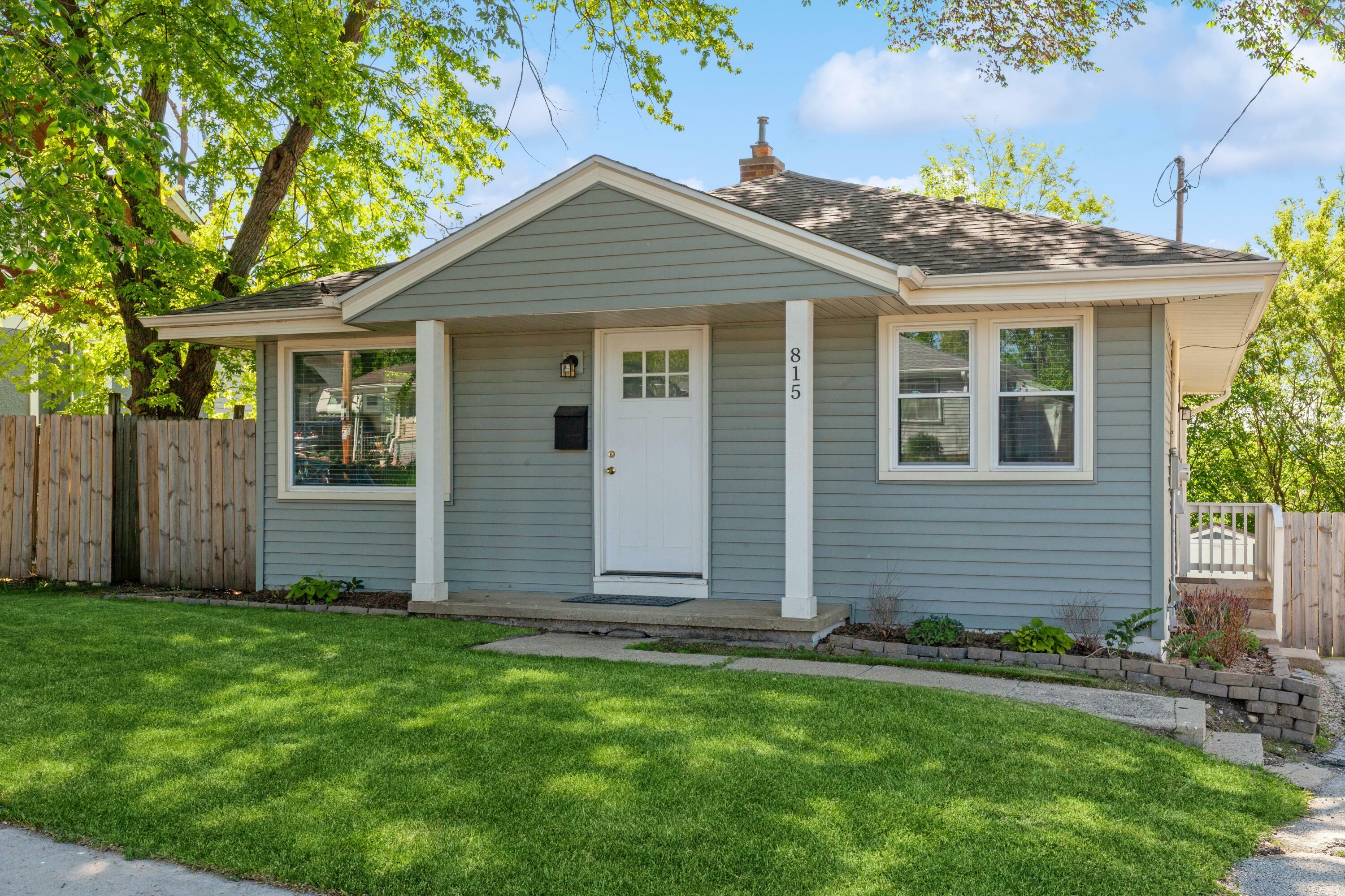 Property Photo:  815 Buena Vista Ave  WI 53188 