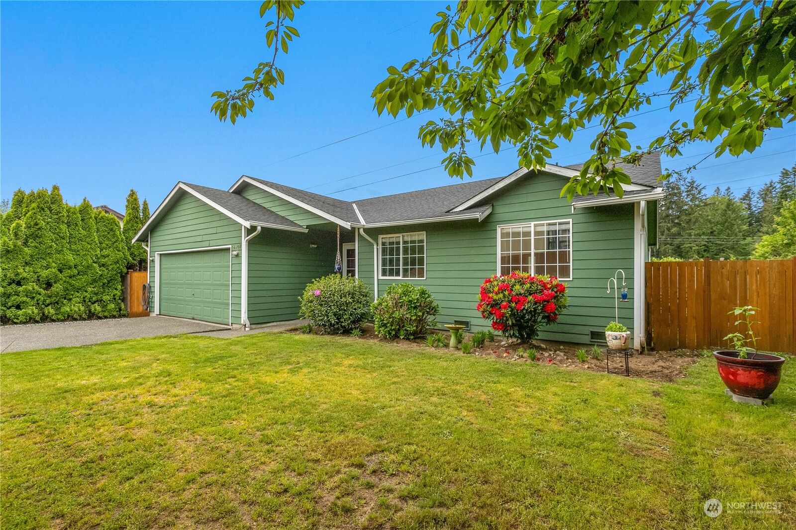 3 bed Lake Stevens home for sale 8907 2nd Place SE, Lake Stevens, WA 98258