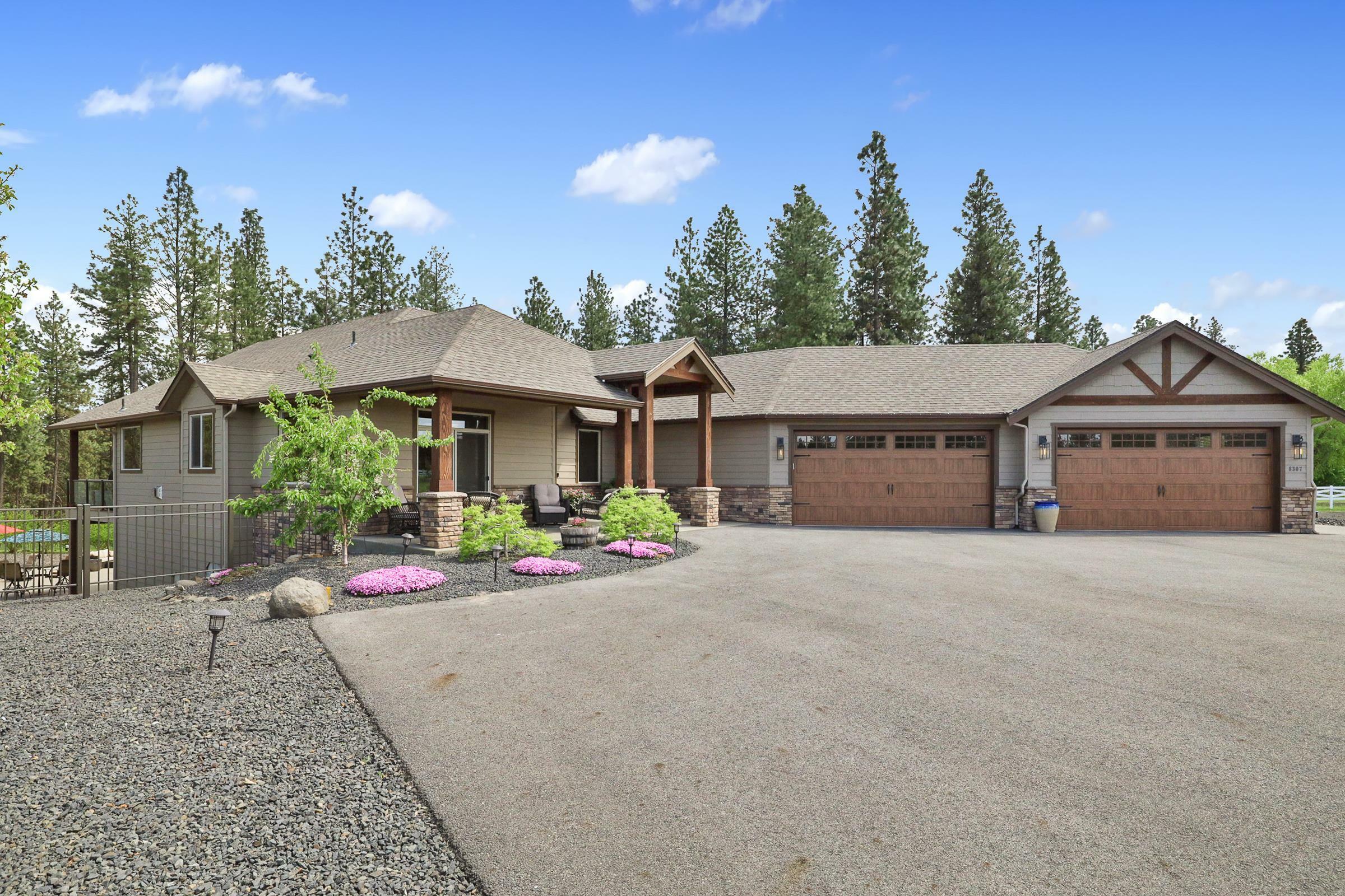 Property Photo: 8307 S Cliffview Ln WA 99224