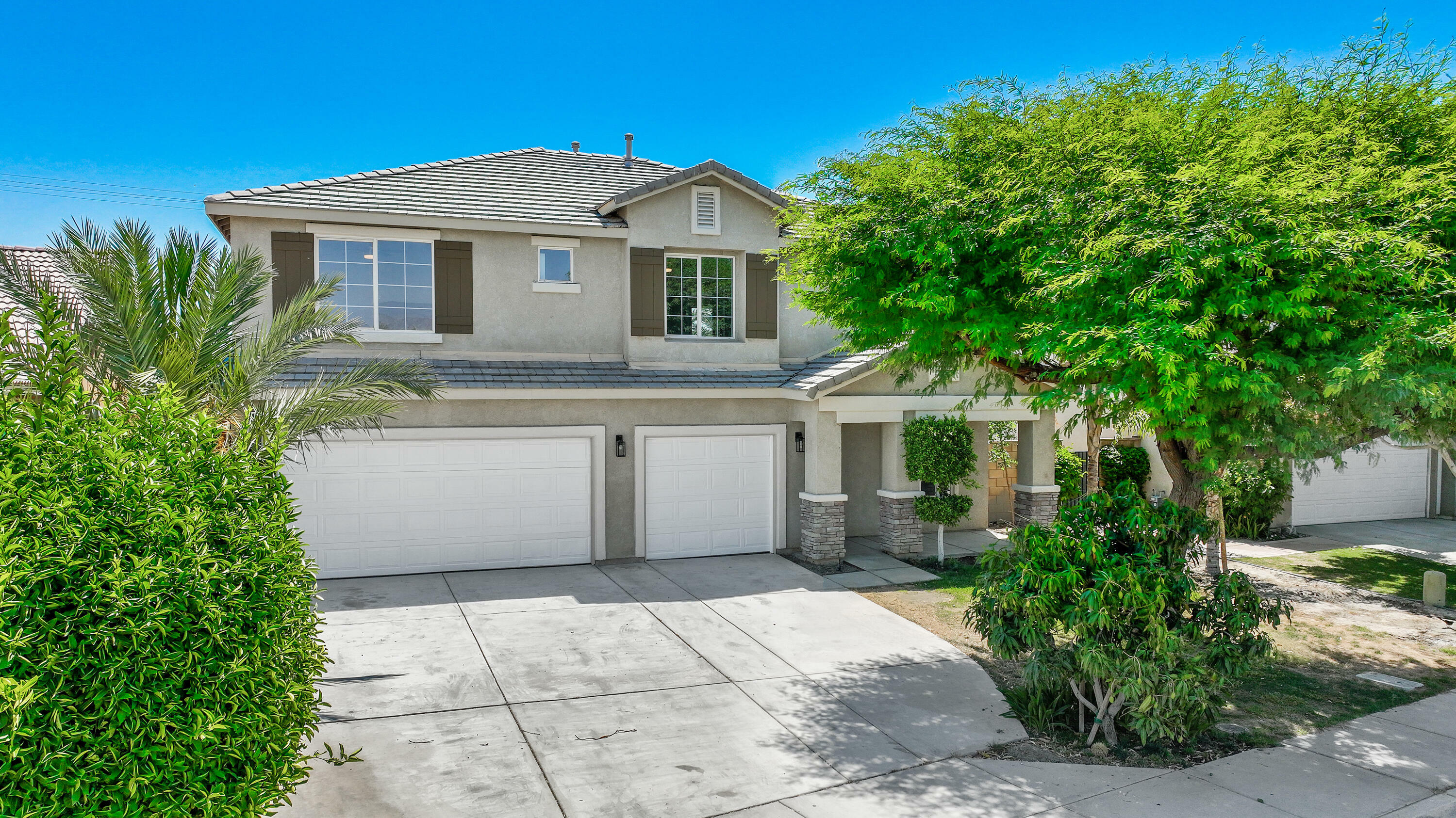 Property Photo:  48560 Red Mountain Place  CA 92236 