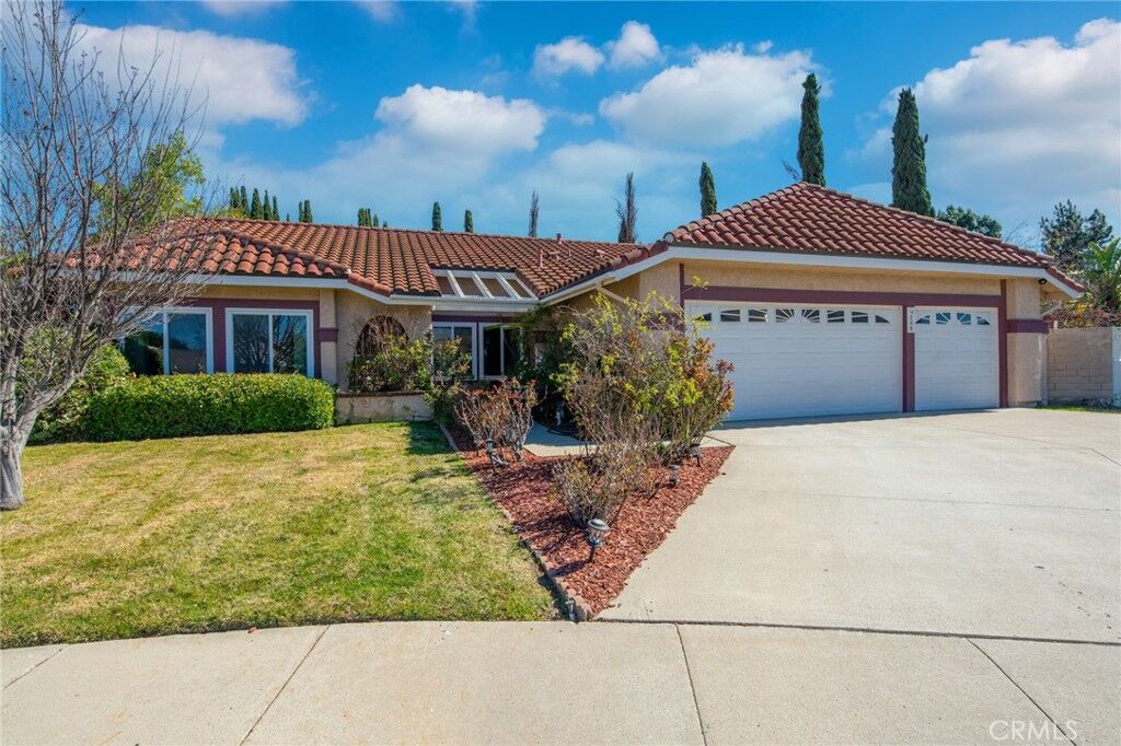 Property Photo:  258 Nellie Court  CA 91320 