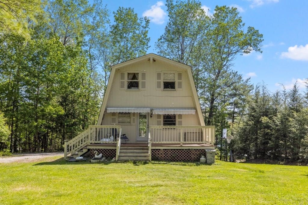 Property Photo:  132 Holiday Hills Drive  NH 03222 