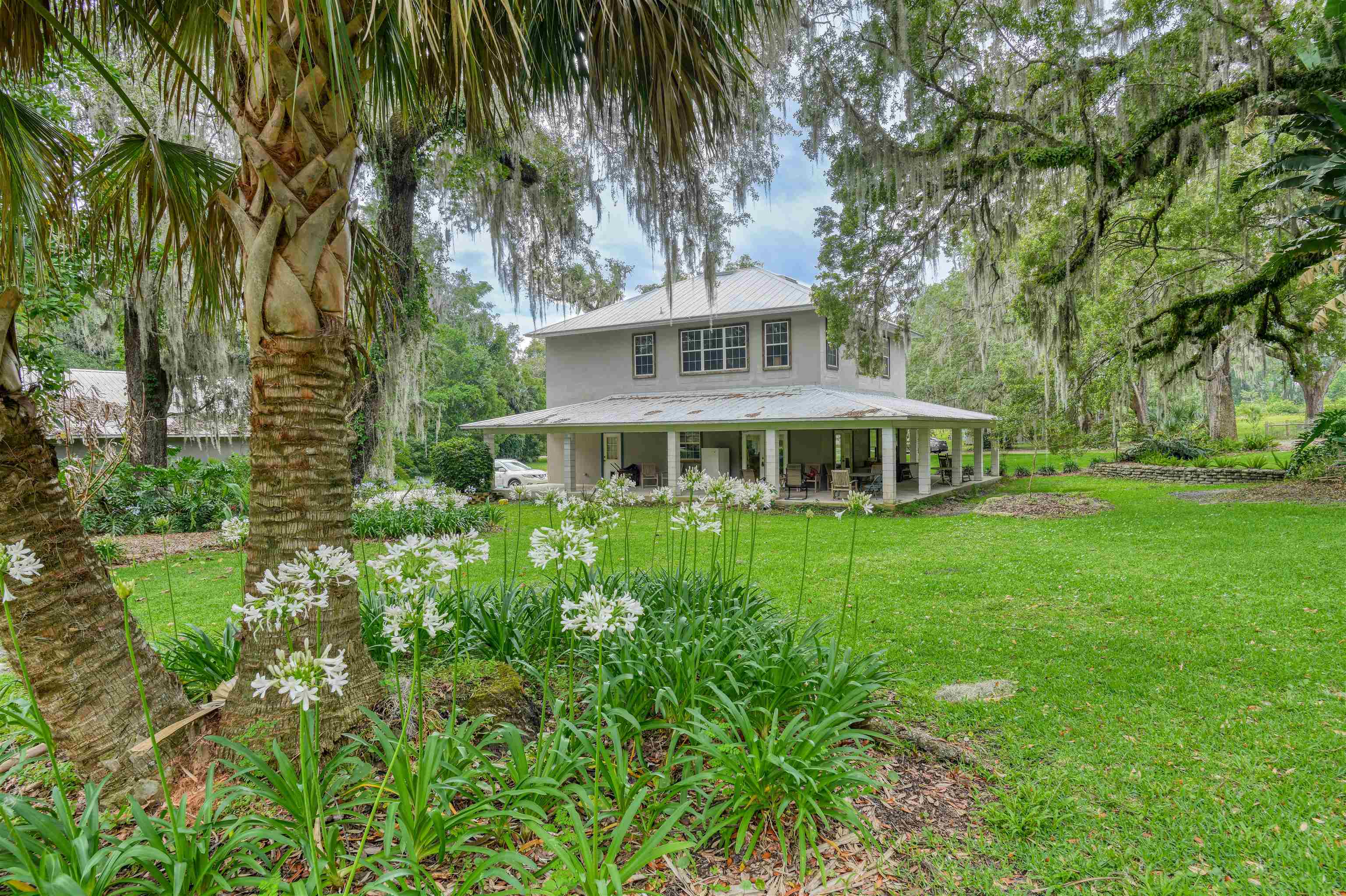 Property Photo:  106 Cedar St  FL 32187 