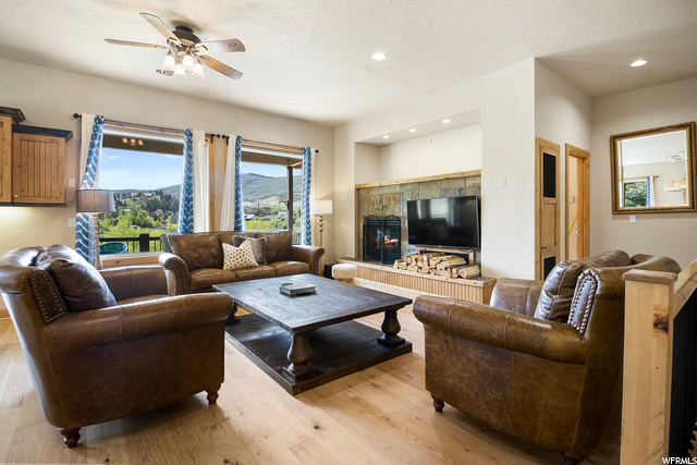 Property Photo: 7871 Douglas Dr 78 UT 84098
