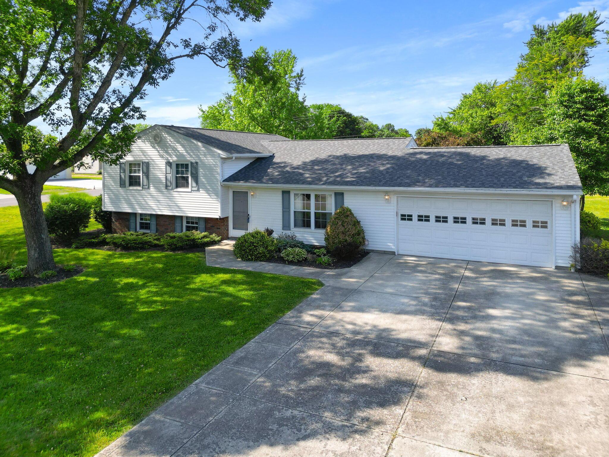 Property Photo: 471 Old Elm Road OH 45601