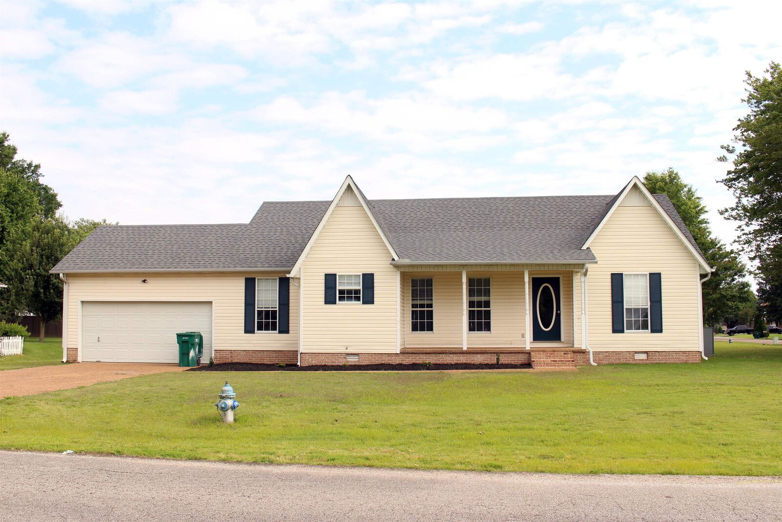 Property Photo: 9 Vistaview Cove TN 38305