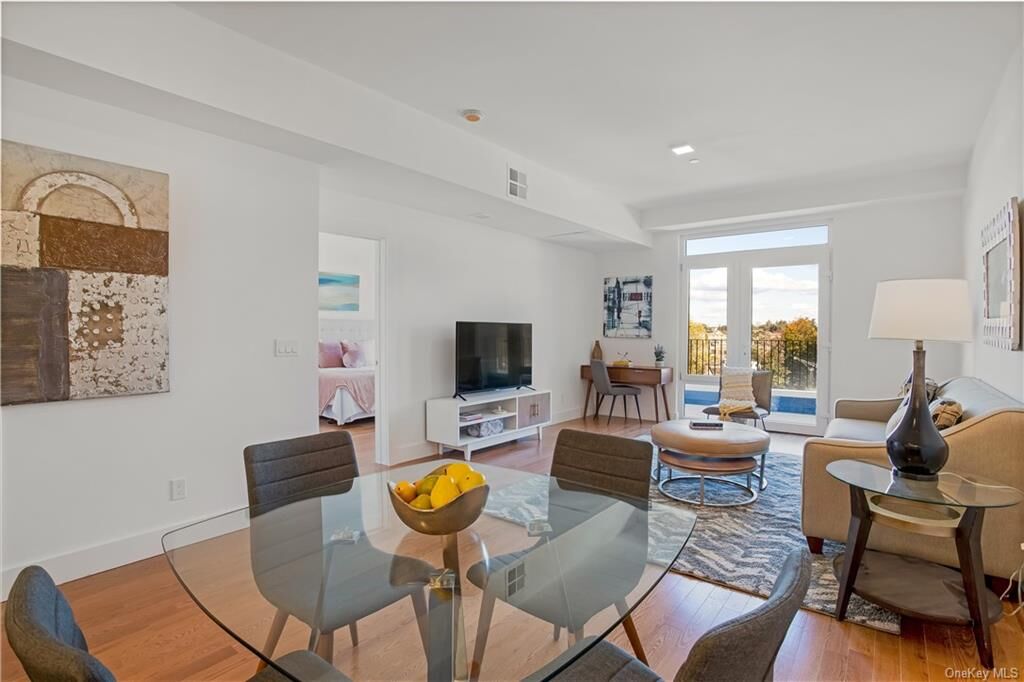 Property Photo: 6 Purdy Street 2B NY 10528